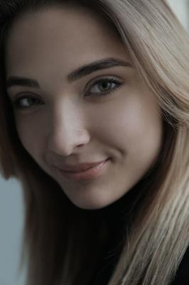 18P Teen model Santa removes fishnet pantyhose as she gets totally naked