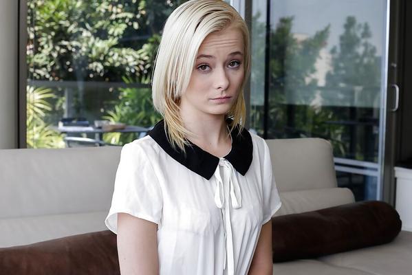 16P Teen blonde Maddy Rose shows off her good juicy booty in the bed