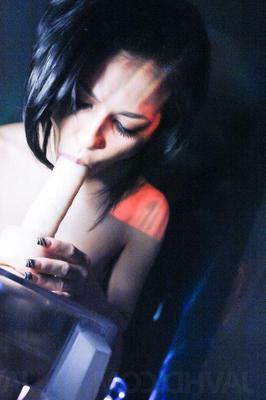 15P Maria Ozawa gets dirty with a crazy ass sex toy