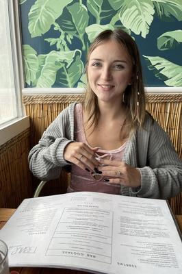 21P Adorable teen Macy Meadows flaunts her tasty pussy in solo action