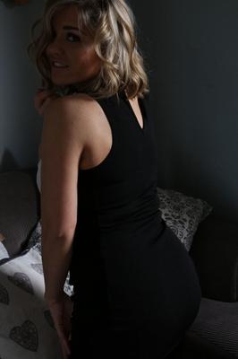 21P Big breasted babe Siobhan Graves gets rid of tight dress & poses in pantyhose