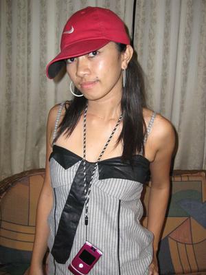 20P Filipina amateur crosses her legs to hide her bush after getting totally naked