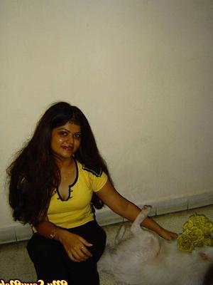 15P Indian girl Heha puts a smile on her pretty face during non nude poses
