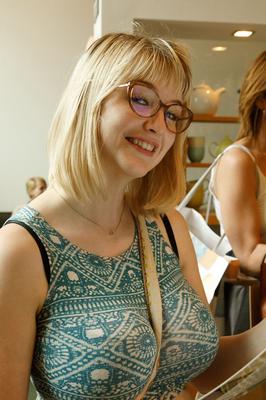 12P Alluring blonde Vicky Chandler exposes her big booty & her juicy tits