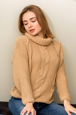 16P Young redhead Alice Shea removes jeans and sweater to model in the nude