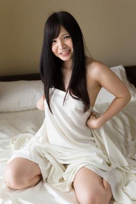 16P Young Japanese beauty licks the cum from her fingers after a hnadjob