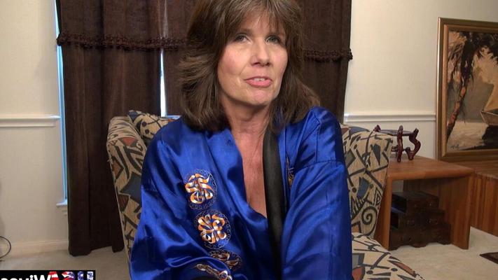 16P Usa Wives Mature masturbating wet cunt