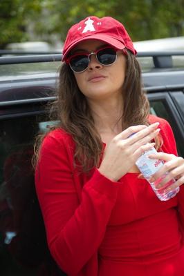 12P Babe Brook Wright flashes her goodies during public workout