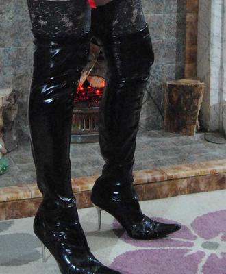 12P Amateur platinum blonde Dimonty models lingerie while wearing devil horns