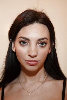11P Round ass beauty Araya Acosta showing off her curves in lingerie