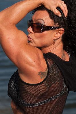 15P Muscularity Most Muscular on Beach