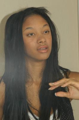 16P Black dime Tyra Moore uncups her huge boobs outdoors in her modeling debut