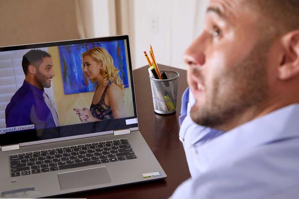 21P Naughty secretary Anny Aurora having sex with an IT guy in her office