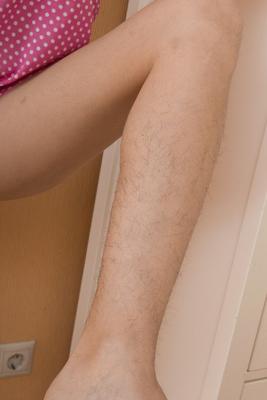 16P Hirsute first timer Lisa Carry proudly shows off her natural pussy