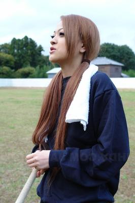 19P ホットなチアリーダー梅宮杏が野外フェラでラグビースターを驚かせる