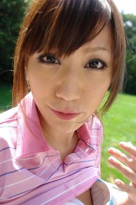 21P Asian girl Karin Mizuno gets spit roasted & jizzed in her mouth outdoors