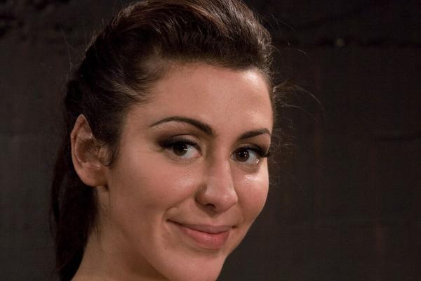 21P Device Bondage Princess Donna Dolore