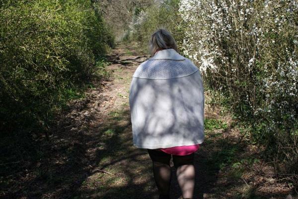 16P British fatty Lexie Cummings unleashes her big ass in a rural location