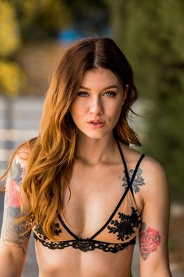 21P Tushy Christian Clay, Misha Cross
