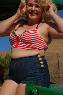 21P Naughty Natural Poppy Cox
