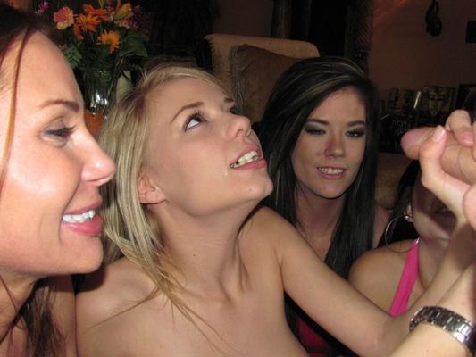 21P Teen Nicole Ray and her girlfriends wanking stripper's dick during a party