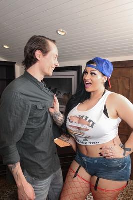 16P Fat chick in red fishnet stockings and a baseball hat seduces a man