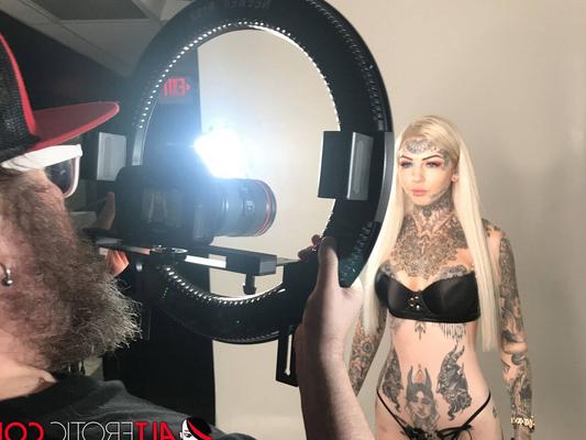 16P Alt Erotic Amber Luke