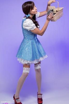 15P La simpática joven Andi Land pierde las tetas y el coño con ropa de cosplay