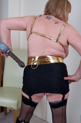 16P British amateur Speedy Bee toys her snatch in stockings and black boots