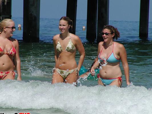 12P GND Candids Busty teens in tiny bikinis