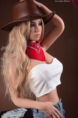 21P Cowgirl sex doll Caroline strips to her black boots & shows her curves