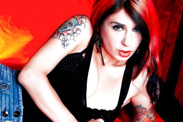 16P Horny milf Joanna Angel is demonstrating her sexy tattoos