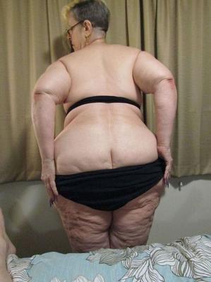 20P Fat nan Bunny Gram sucks a dick and grabs her huge ass before POV sex on a bed