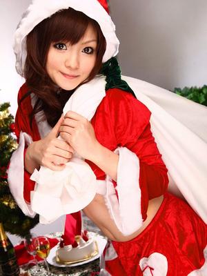 12P Asian sweetie Fuwari gets her twat nailed in a Christmas threeway session