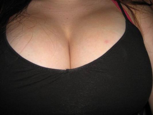 12P Teenage slut loves to play with her huge tits