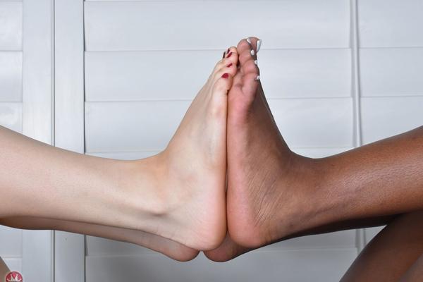 21P Sexy teens with tiny tits feet Ana Foxxx & Kasey Warner lick each other's feet