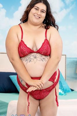 16P Cute n sexy BBW takes off her undies and show her juicy boobs fat ass and
