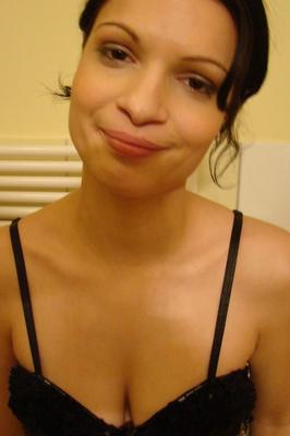 21P Hot teen Laura Diamond strips in the bathroom & shows her juicy tits & clit