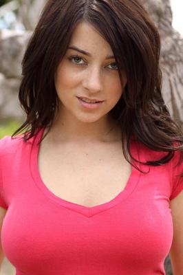 16P Busty brunette Taylor exposes her trimmed pussy in backyard while stripping