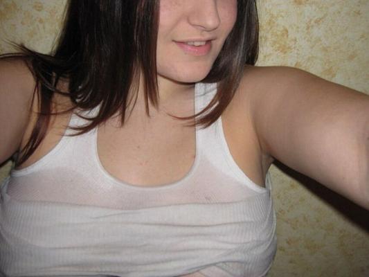 12P Watch as Kaylas nipples appear through her tight wet shirt