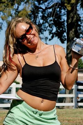 17P Sinful American mom Kelly Leigh meets cute stud on the soccer field