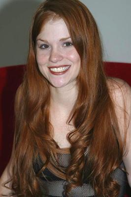 16P Young redhead with tight butt cheeks spreads her pink twat in solo action