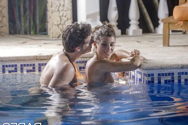 16P Julia Roca receives cumshot on hairy cunt after fucking in pool at night