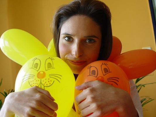 16P Amateur model exposes her tight slit while playing with balloons