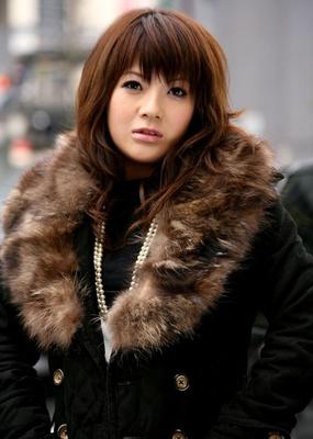 16P Les modèles Kurara, une adolescente japonaise mignonne, ne sont pas nus à l'intérieur et à l'extérieur