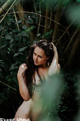 16P PHOTOSET Beauty with Dreadlocks sensual erotic nude picture set Erotic