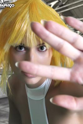 12P 小さなおっぱいのコスプレ愛好家が完璧なお尻を披露