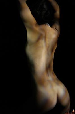 16P The beautiful girl in a soft erotic ballet