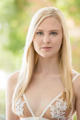 21P Young blonde Lily Rader has sex with two black men at the same time