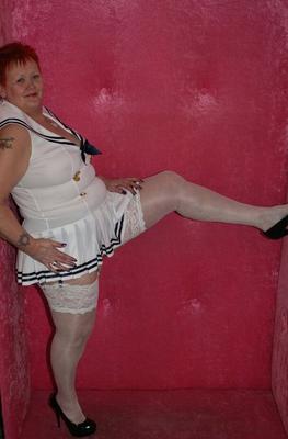 17P The chair redheaded pumper Valgasmic Exposed poses for a collection of nudes